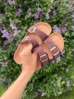 KLASSISKA SANDALER MED DUBBLA SPÄNNEN