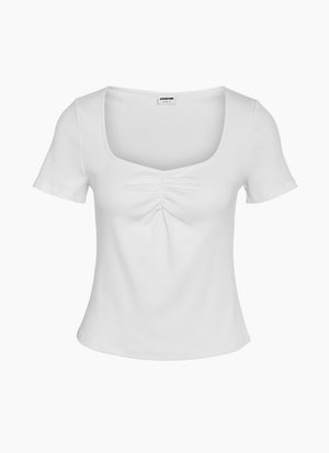 T-SHIRT MED FYRKANTIG RINGNING