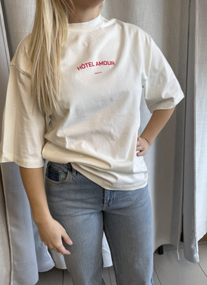 T-SHIRT MED PRINT OCH AVSLAPPNAD PASSFORM