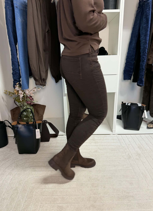 TOXIC JEANS MED KNAPPAR