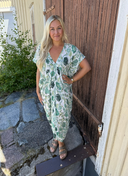 MÖNSTRAD KAFTAN/KLÄNNING I VISKOS