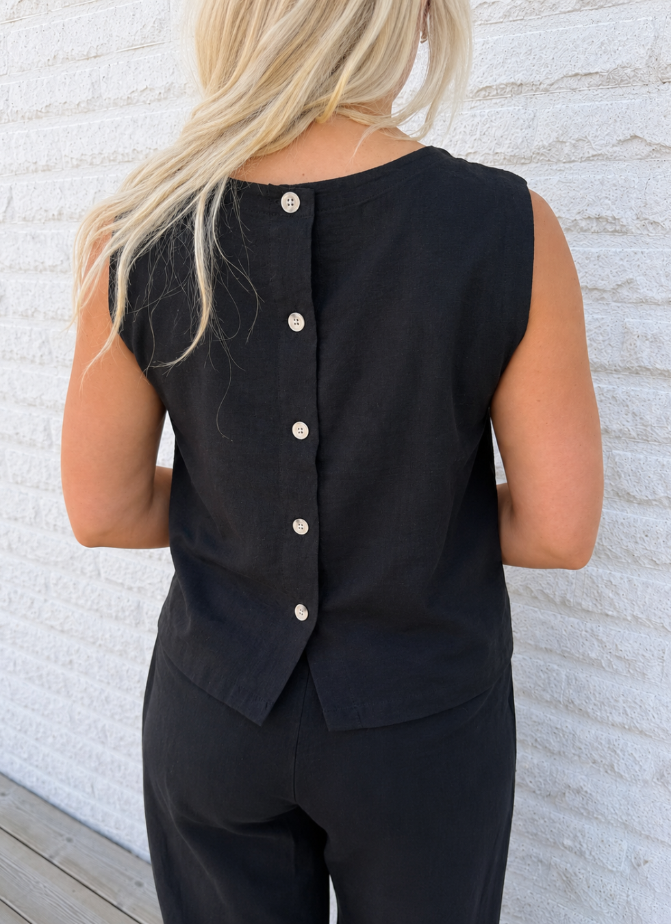 ÄRMLÖS BLUS I LINNE/VISKOS