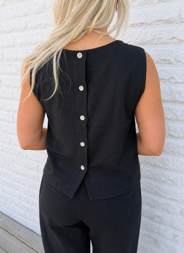 ÄRMLÖS BLUS I LINNE/VISKOS
