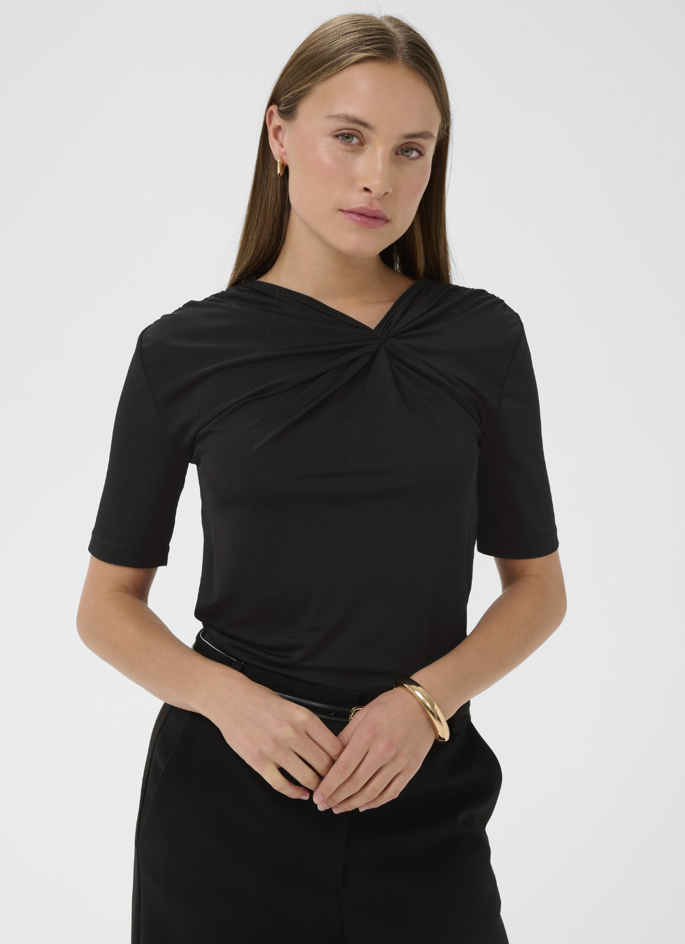 SLIM FIT T-SHIRT I VISKOSBLANDNING