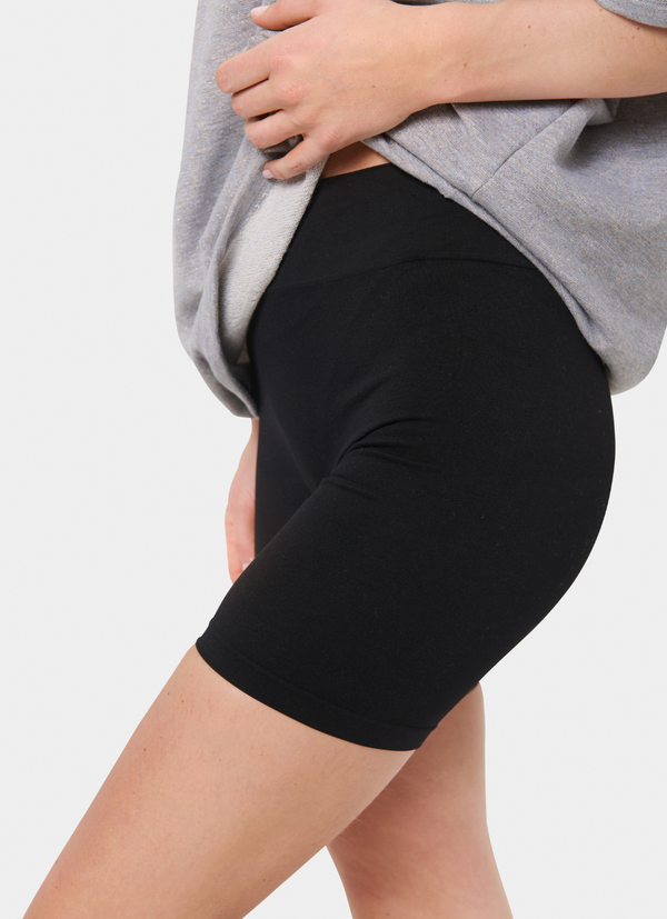 NINNA MICROFIBER SHORTS