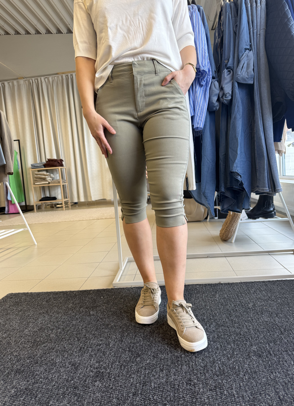 Dixi Capri Pants