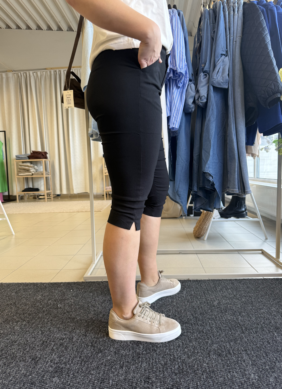 Dixi Capri Pants