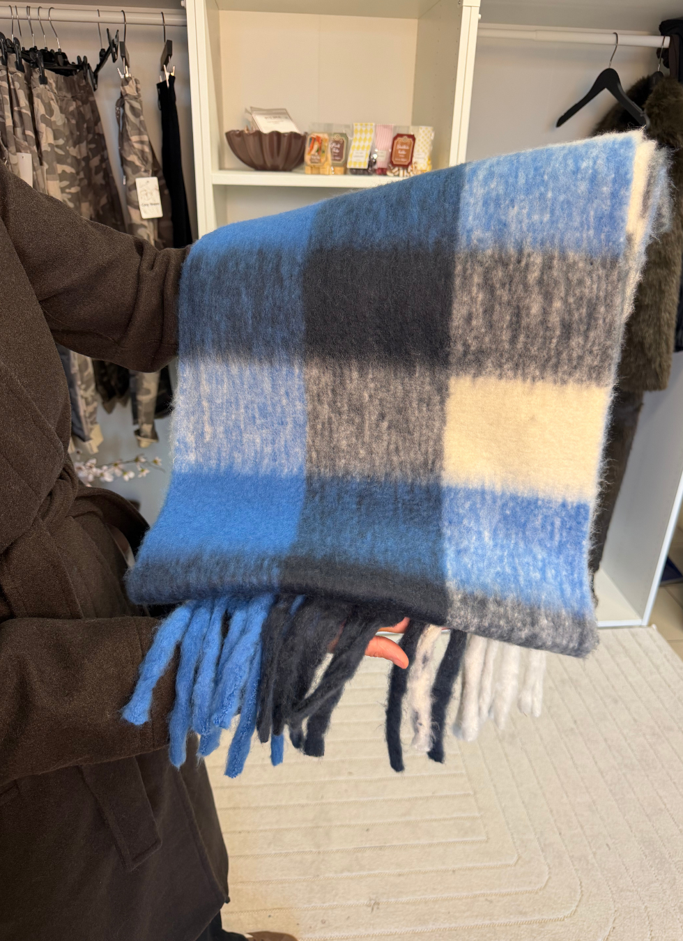 WATTI SCARF