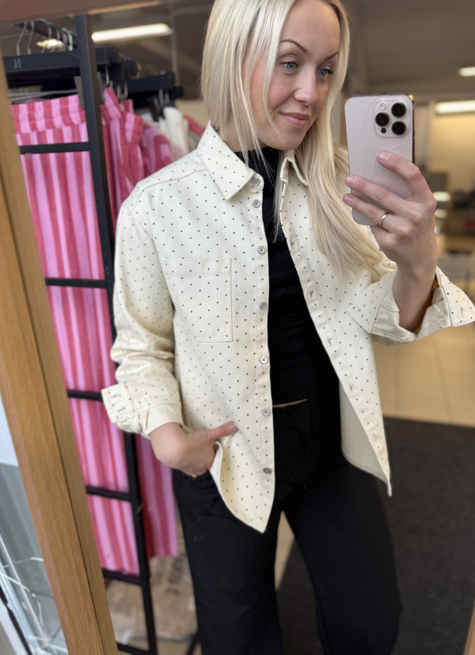 MÖNSTRAD SKJORTA MED OVERSIZE PASSFORM