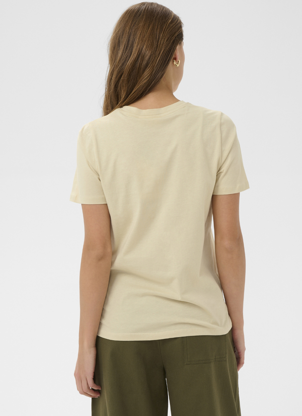 FIGURNÄRA T-SHIRT I EKOLOGISK BOMULL
