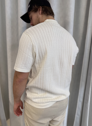 STICKAD POLOTRÖJA MED STRUKTUR