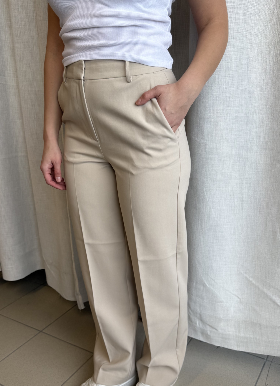 ELEGANTA KOSTYMBYXOR MED REGULAR FIT