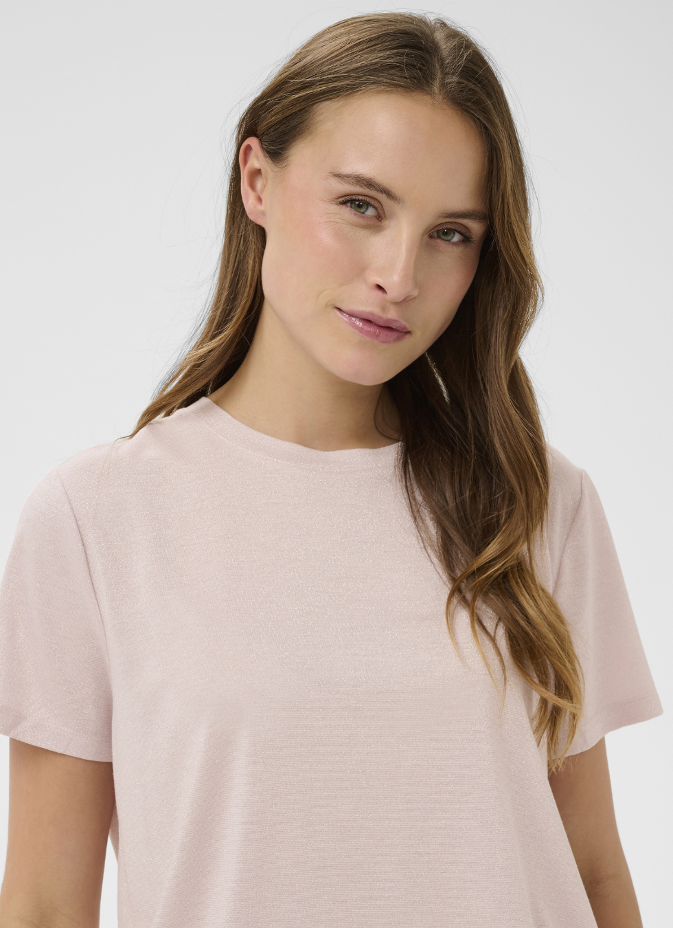 GLITTRANDE T-SHIRT I VISKOSBLANDNING