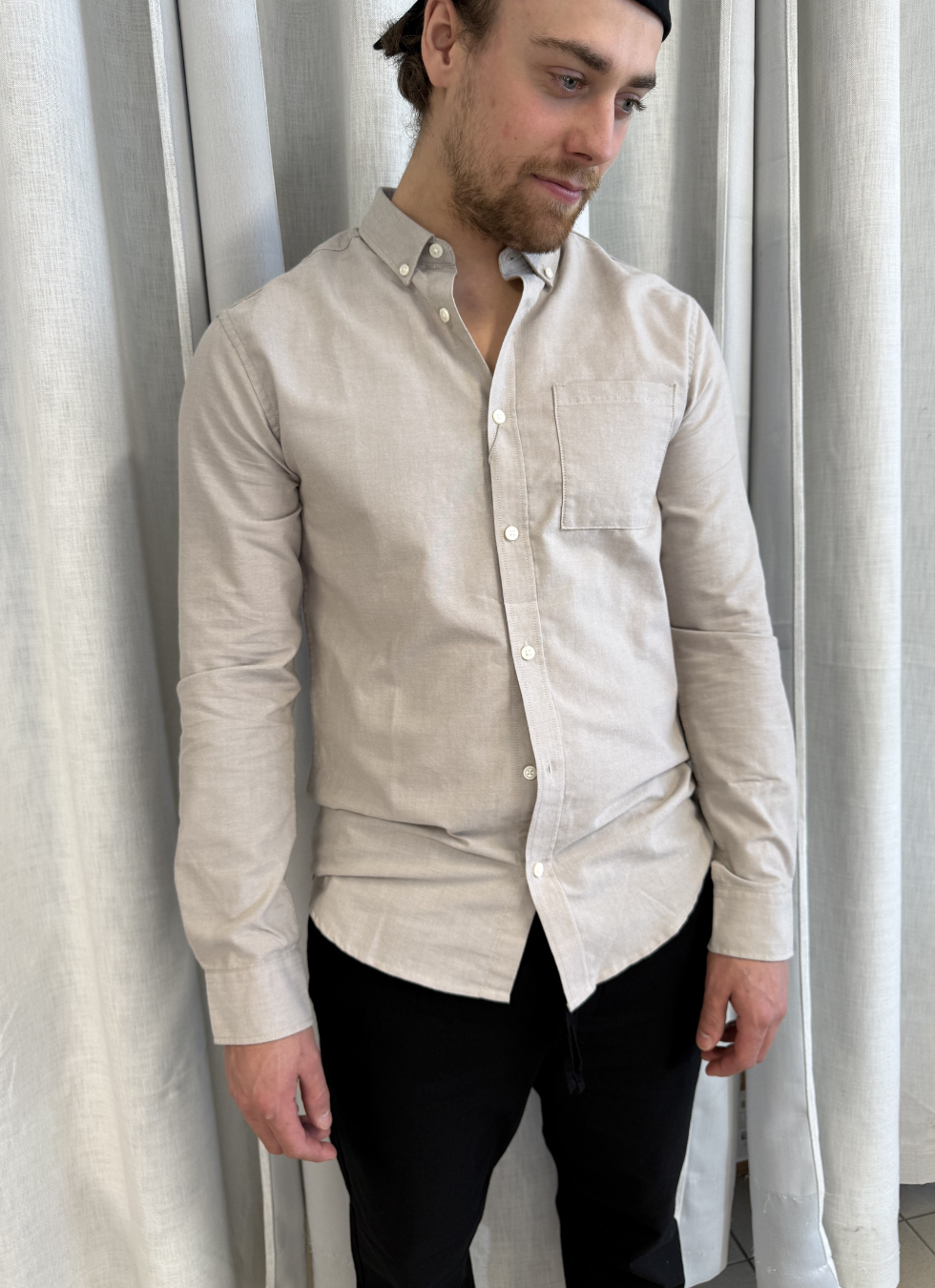 OXFORDSKJORTA MED SLIM FIT