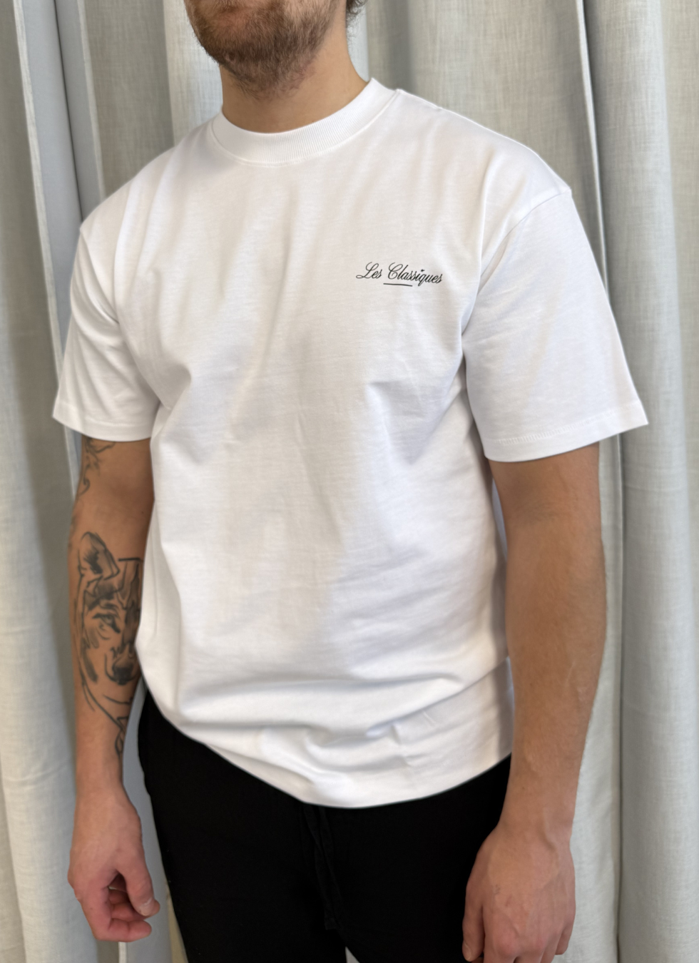 T-SHIRT MED TRYCK OCH LOOSE FIT