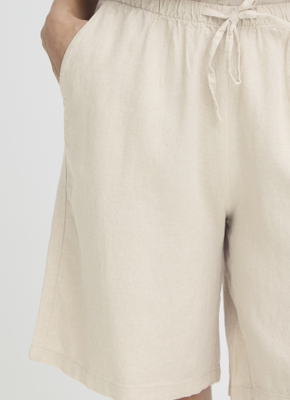 LÅNGA SHORTS I LINNEBLANDNING