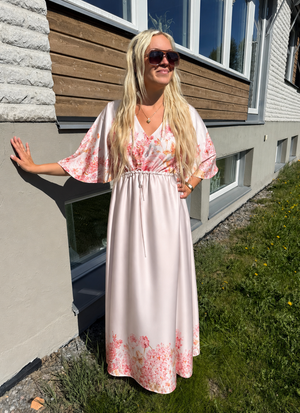 LÅNG KLÄNNING