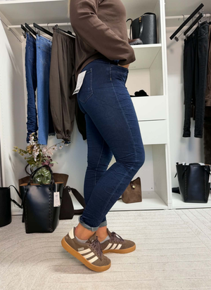 TOXIC JEANS MED KNAPPAR