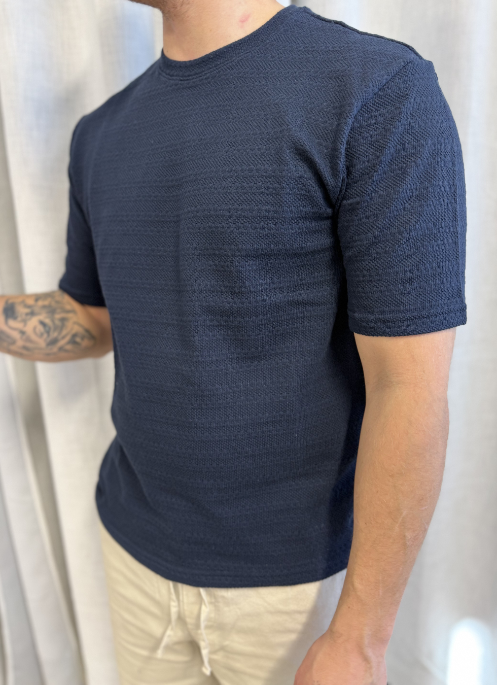 STICKAD T-SHIRT MED STRUKTUR