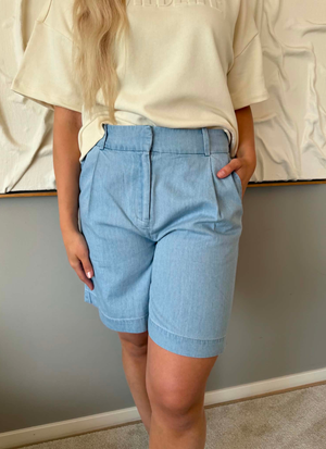 LÅNGA DENIMSHORTS