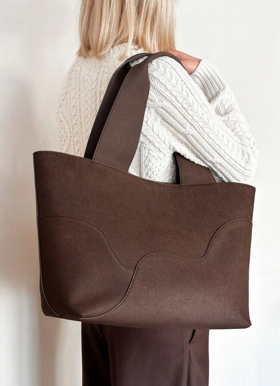 TOTE BAG MED FRONTDETALJER