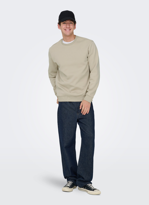 SWEATSHIRT MED RUND HALS OCH MJUK INSIDA