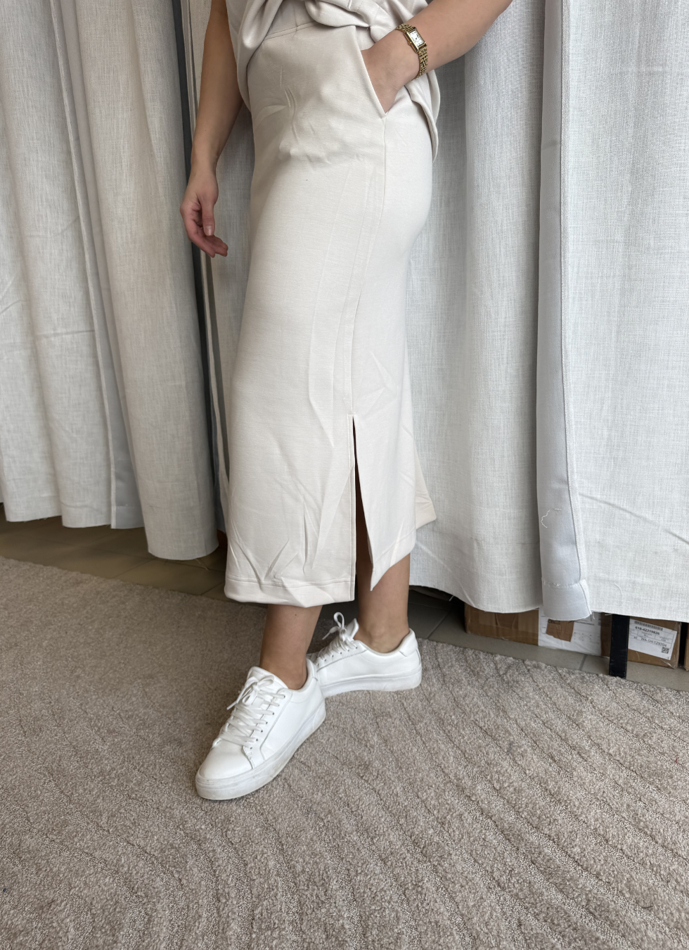 PUSTI MIDI KJOL I A-LINJE