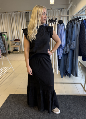 SVART KJOL I A-LINJE