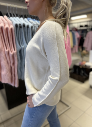 FINSTICKAD TRÖJA ONESIZE V-RING