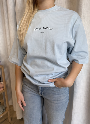 T-SHIRT MED PRINT OCH AVSLAPPNAD PASSFORM