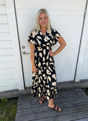 CAMILLA KLÄNNING